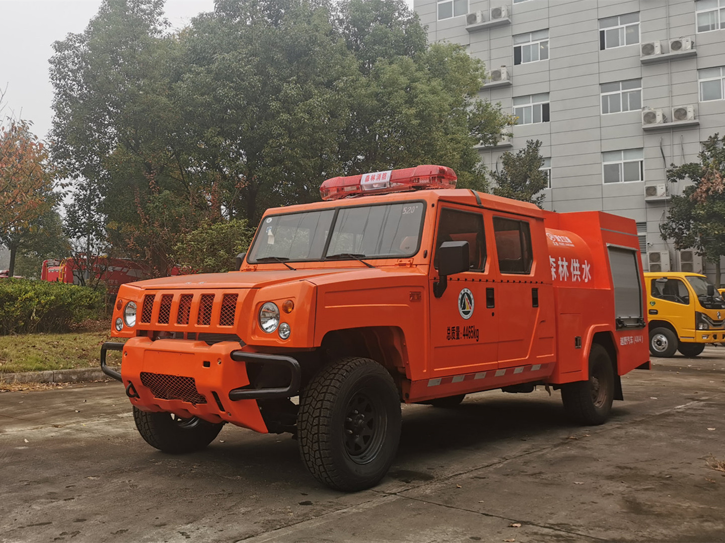 滅火車，勇士雙排四驅供水車（方圓罐）JDF5043GGSBAW6