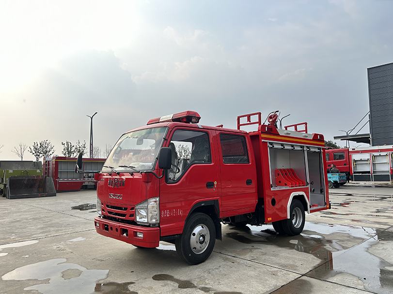 藍(lán)牌慶鈴雙排水罐消防車