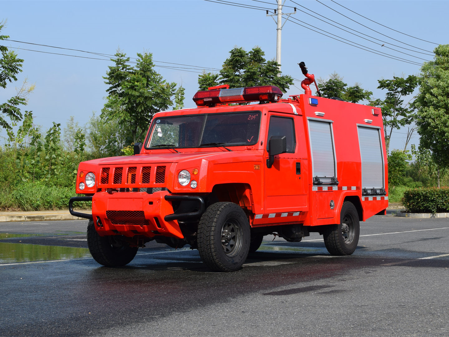 藍(lán)牌北汽勇士1噸水罐消防車