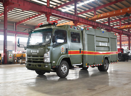 五十鈴牌700P3.5噸水罐消防車(chē)