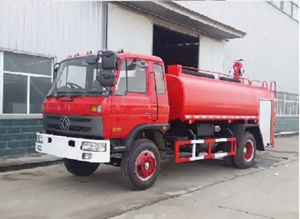 東風(fēng)10噸消防灑水車(chē)