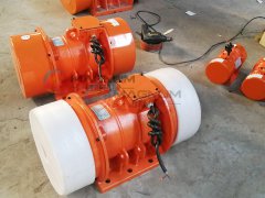 山東XVM-A-40-6振動電機(jī)已發(fā)貨，請馬經(jīng)理注意查收